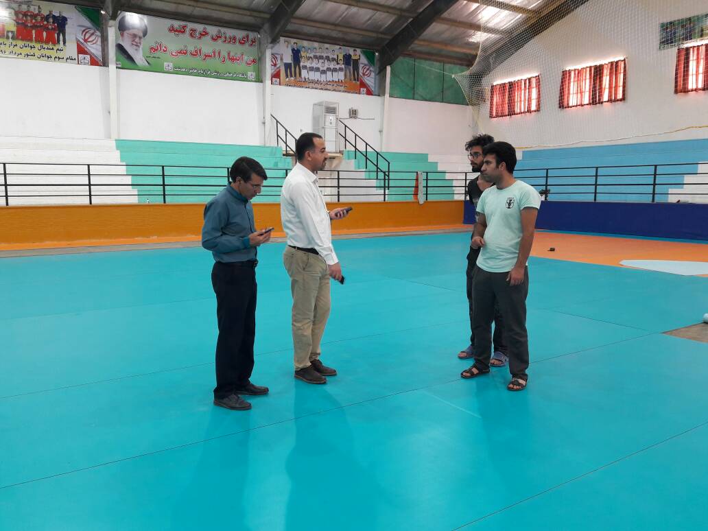 گزارش تصویری از روند اجرایی کف پوش جدید سالن ورزشی شهید باهنر شهر دهدشت